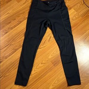 💕Black 7/8 workout leggings Size M removing today